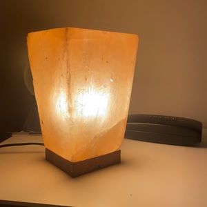 himilayan salt lamp barley used with item to control brightness